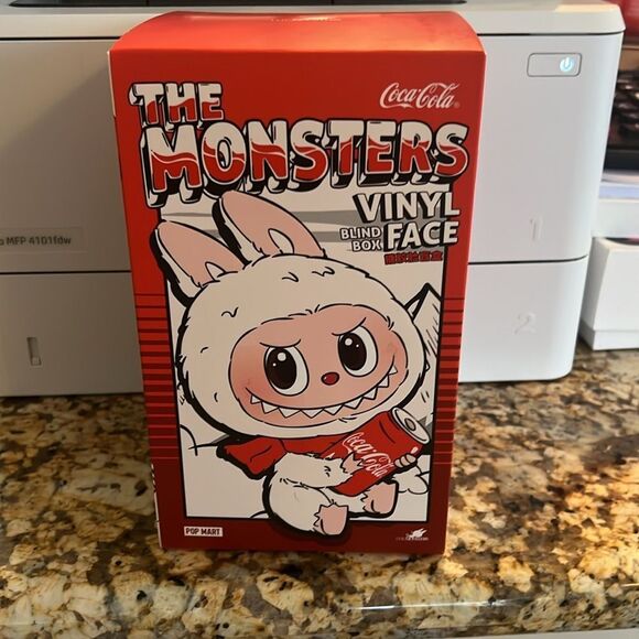 Coca Cola labubu - Picture 2 of 8